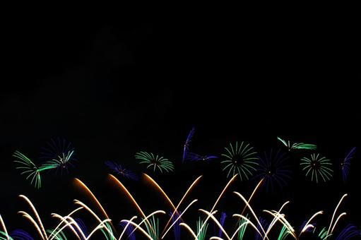 25年長岡まつり　花火 夜空,黒背景,風景の写真素材