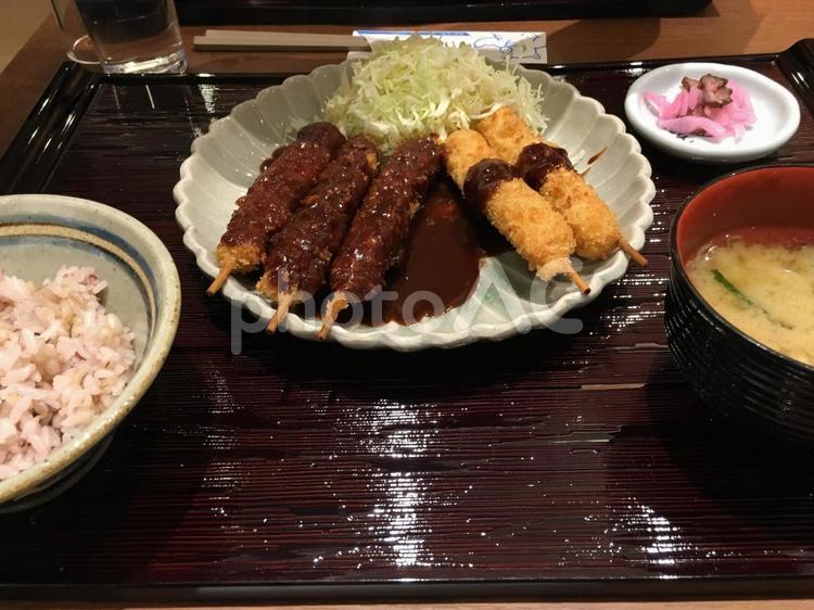味噌カツ　定食　名古屋グルメ　名古屋名物 味噌カツ,定食,名古屋名物の写真素材