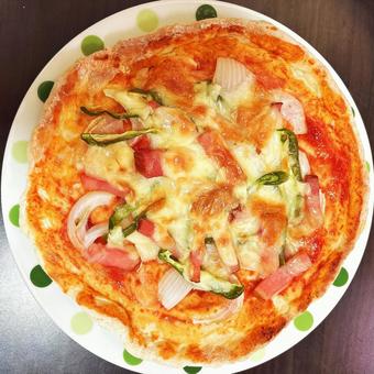 おうちご飯 自家製ピザ2 おうちご飯 自家製ピザ2の写真