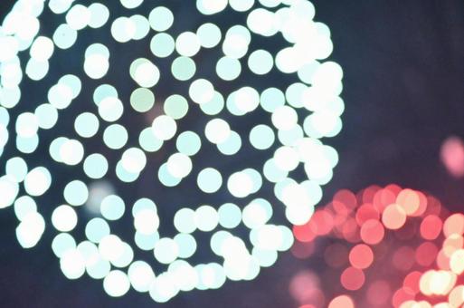 花火の明かりの写真