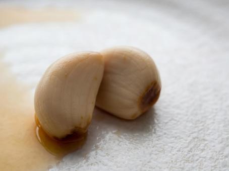 ニンニク にんにく醤油漬け タレ大蒜 ニンニク にんにく醤油漬け タレ大蒜 ニンニク,にんにく醤油漬け,タレ大蒜の写真素材
