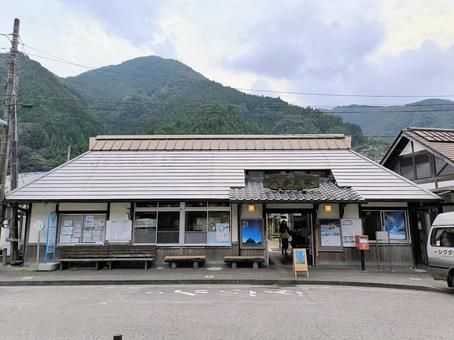 JR土讃線、大歩危駅、駅舎 JR土讃線、大歩危駅、駅舎 jr,jr四国,土讃線の写真素材