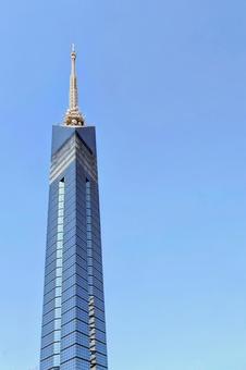 青空の福岡タワー 縦 青空の福岡タワー 縦 福岡タワー,シンボル,タワーの写真素材