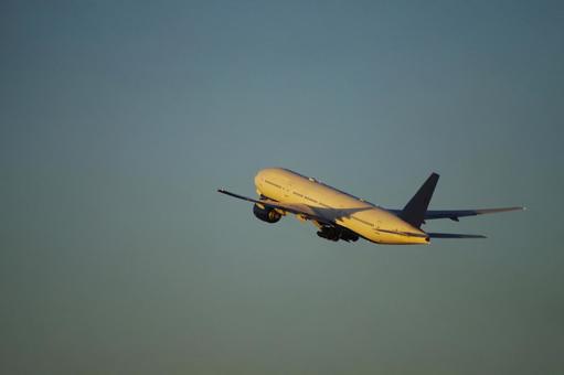 飛行機と空 飛行機と空 飛行機,旅客機,ジェット機の写真素材