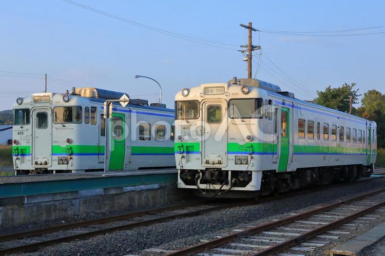 札沼線　キハ40系　列車交換 キハ40系,普通列車,気動車の写真素材