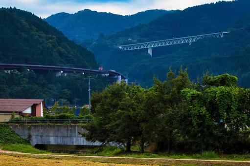岐阜郡上と福井大野を結ぶ油坂峠道路 岐阜郡上と福井大野を結ぶ油坂峠道路 福井,岐阜,油坂峠の写真素材