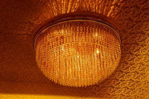 レトロな照明のシャンデリア 光,金色,ライトの写真素材