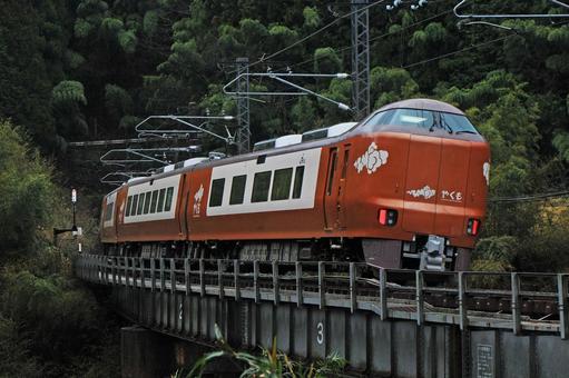 273系 特急やくも 伯備線 273系 特急やくも 伯備線の写真