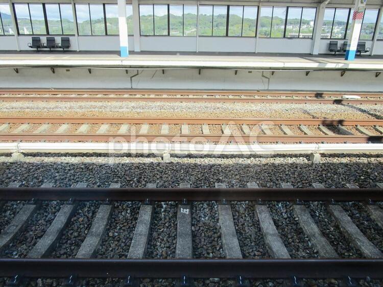 新幹線の線路（新倉敷駅） 新幹線の線路（新倉敷駅）,線路,新倉敷駅の写真素材