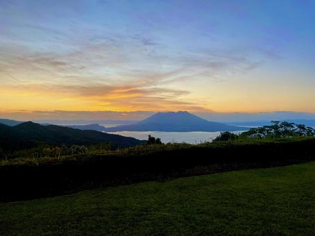 輝北から見る桜島の夕焼け 桜島,輝北,鹿児島の写真素材