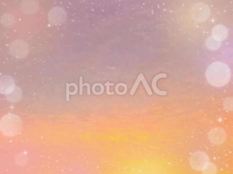 美しい夕焼けの空　コピースペース 夕焼け,朝焼け,オレンジ色の写真素材