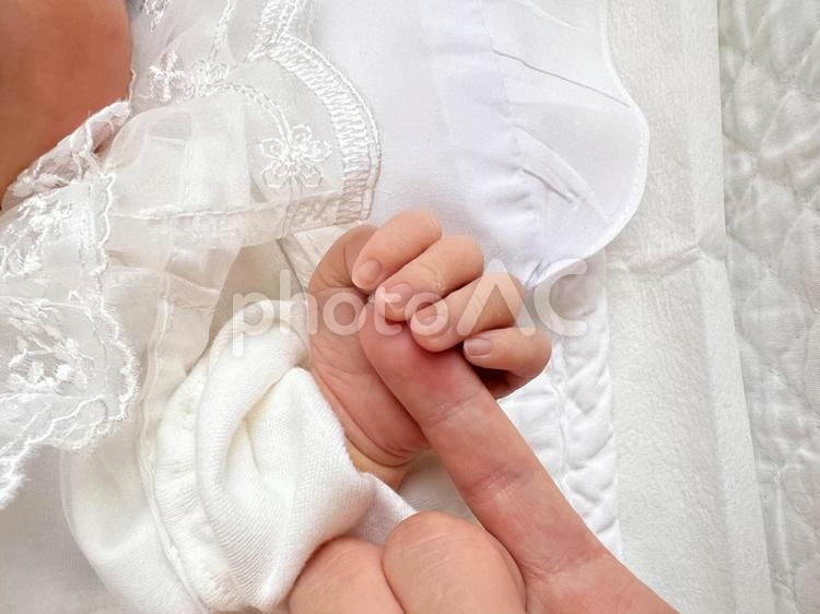 新生児　新生児の手　赤ちゃん 新生児,新生児の手,赤ちゃんの写真素材
