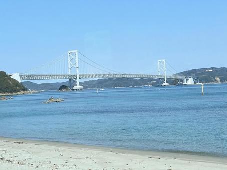 大鳴門橋と白砂 大鳴門橋と白砂の写真
