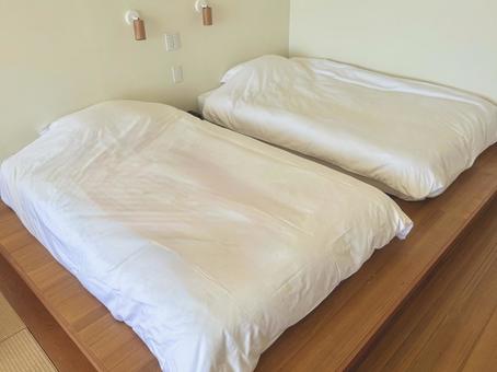 シンプルな自宅の寝室 ベッド,睡眠,寝室の写真素材