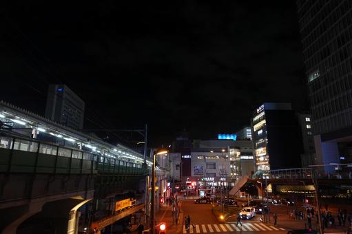 夜の秋葉原駅 秋葉原駅,秋葉原,駅の写真素材