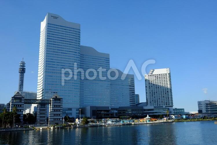 みなとみらい２ みなとみらい,観覧車,海の写真素材