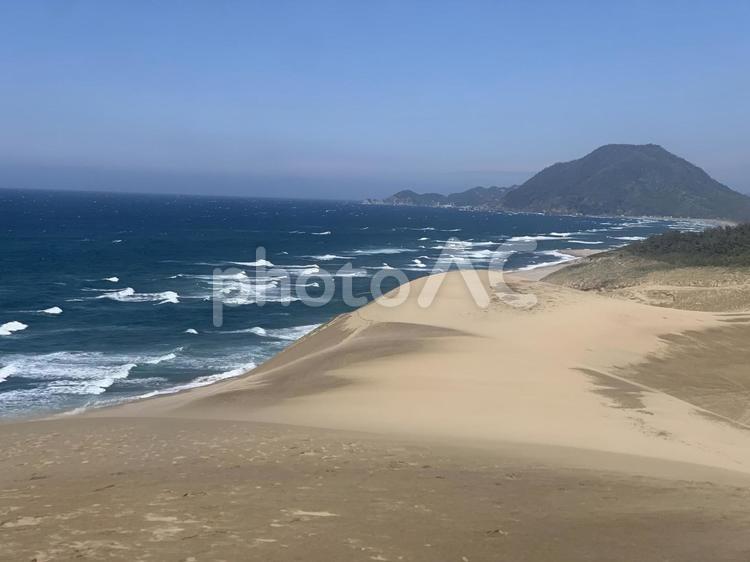砂丘と海 海,日本海,波の写真素材
