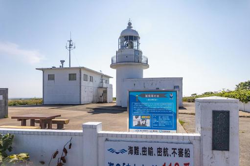 龍飛埼灯台と青空 龍飛埼灯台と青空の写真