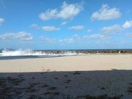 砂浜と波とテトラポット04 海,空,ビーチの写真素材