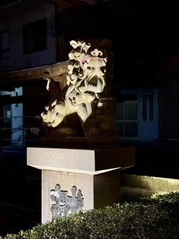 夜のあわら市　薬師神社　狛犬 あわら市,夜景,風景の写真素材