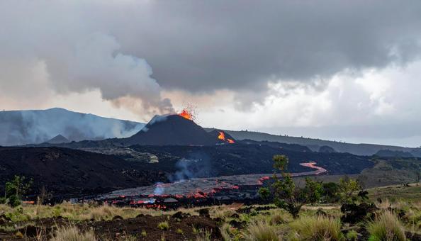 火山の噴火 火山の噴火の写真