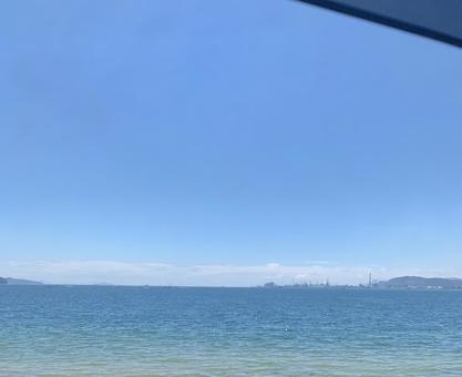 夏の海　グラデーション 海,空,自然の写真素材