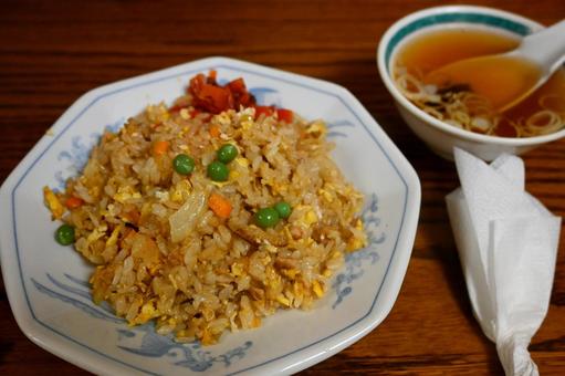 炒飯とスープ 炒飯とスープ チャーハン,炒飯,中華の写真素材