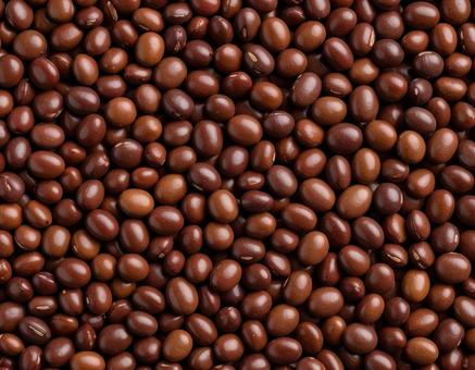Deep brown round soybeans, soybeans, beans, brown, JPG