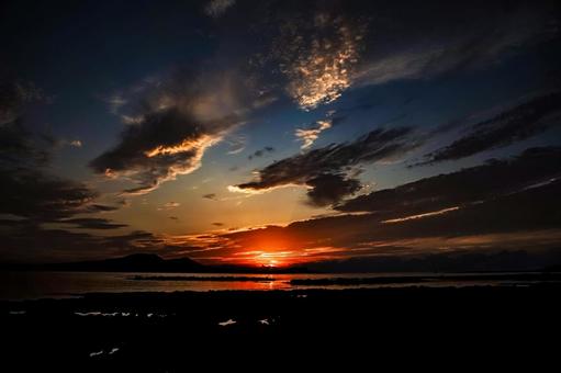 <Goto scenery> Sunrise and reflection in the sea, sea, coastal, sunrise, JPG