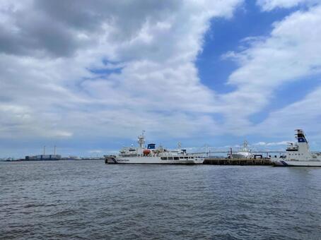 第三管区海上保安本部横浜海上防災基地岸壁 海上保安庁,横浜海上防災基地,横浜海上保安部の写真素材