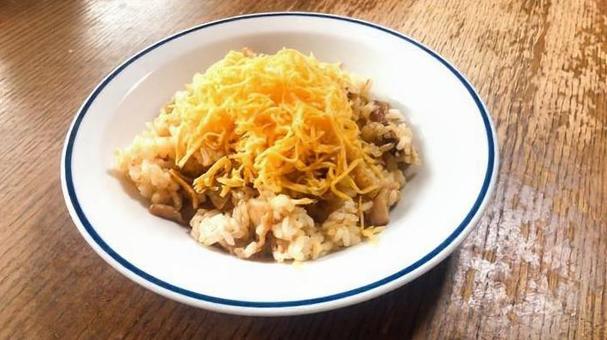 豚のちらし寿司の写真