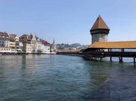 ルツェルンのカペル橋 ルツェルンのカペル橋 スイス,ルツェルン,カペル橋の写真素材