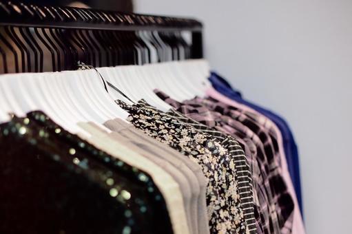 洋服 洋服,クローゼット,ハンガーの写真素材