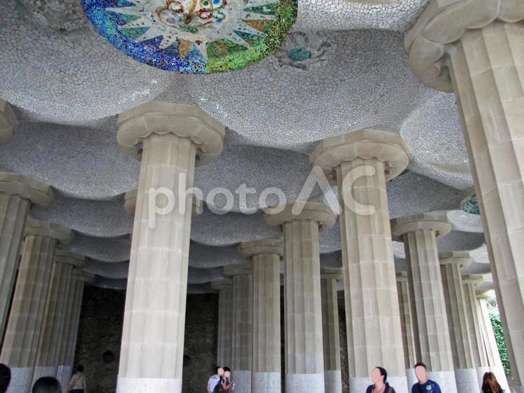 バルセロナ　グエル公園　列柱ホール スペイン,バルセロナ,グエル公園の写真素材