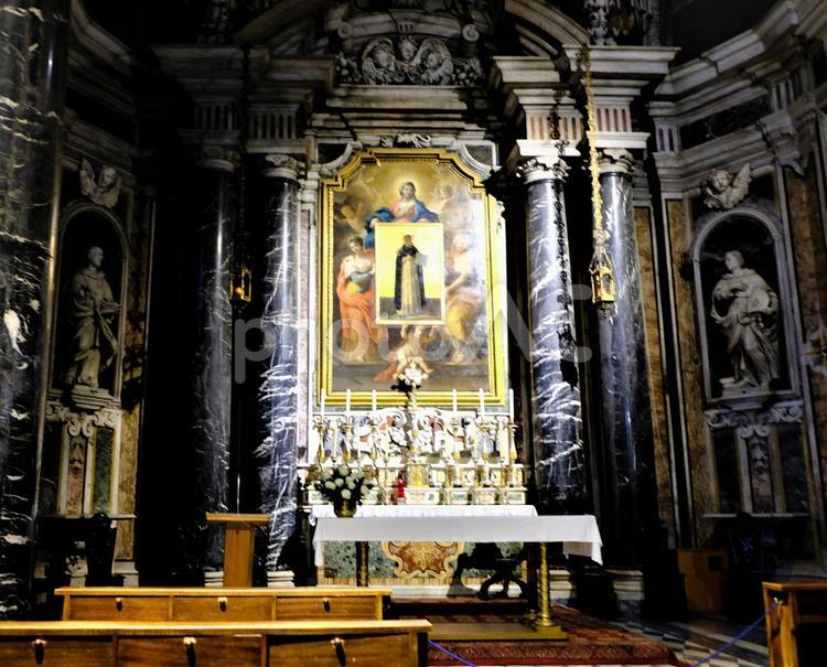サンタ・マリア・ソプラ・ミネルヴァ教会10 サンタマリアソプラミネルヴァ,祭壇,ローマの写真素材