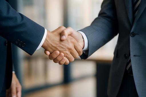 ビジネスマンの握手。商談成立。の写真
