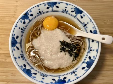 月見そばとろろかけ 月見そばとろろかけ 月見そば,とろろ,月見の写真素材