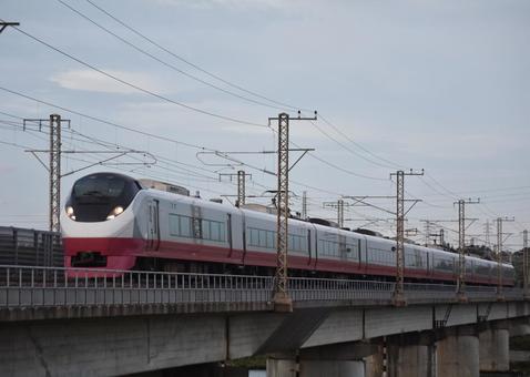 Ｅ657系スカーレッドブロッサム　那珂川 e657系,常磐線,ひたち号の写真素材