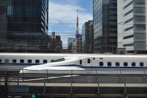東海道新幹線×東京タワー 東海道新幹線×東京タワー n700系,東海道新幹線,検測車の写真素材