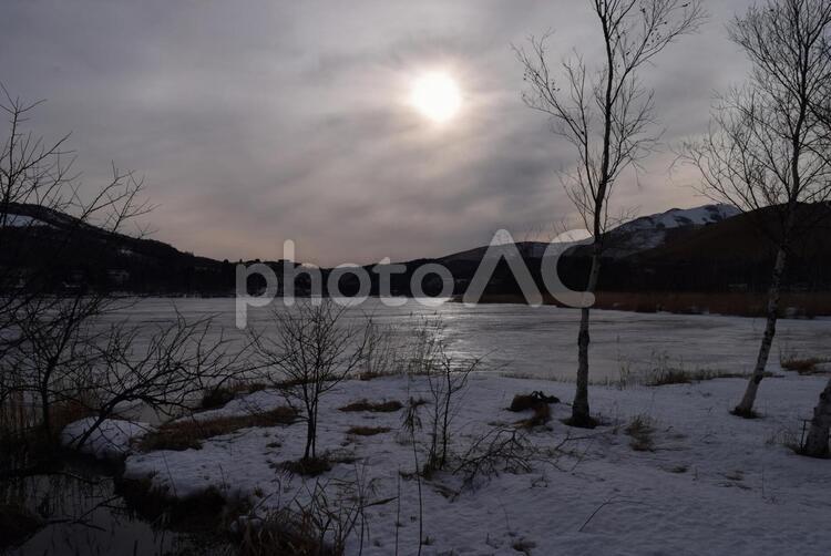 冬の白樺湖 冬,雪,何人もありませんの写真素材