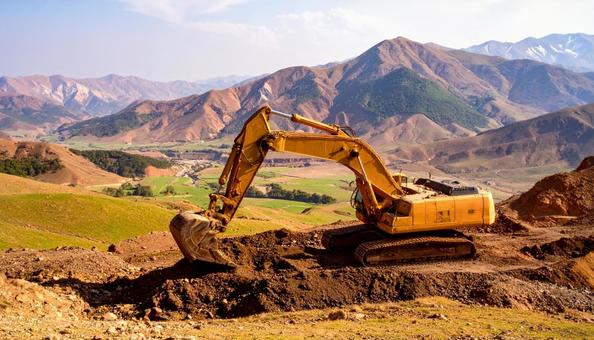 工事中のショベルカー 工事中のショベルカーの写真