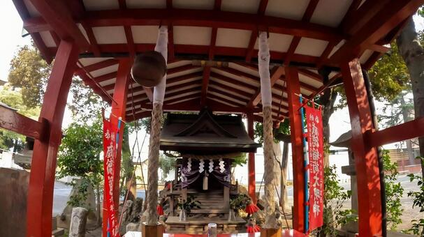 新宿 花園神社 威徳稲荷神社の社殿と鳥居 花園神社,威徳稲荷大明神,威徳稲荷神社の写真素材