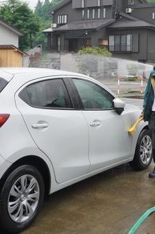 雨の日の洗車12 雨の日の洗車12 洗車,自動車,マイカーの写真素材