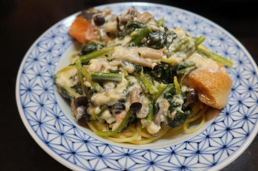 サーモンのクリームスープパスタ サーモン,クリーム,スープの写真素材