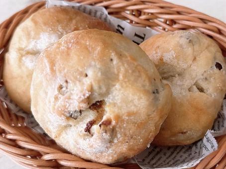 Raisin bread, JPG