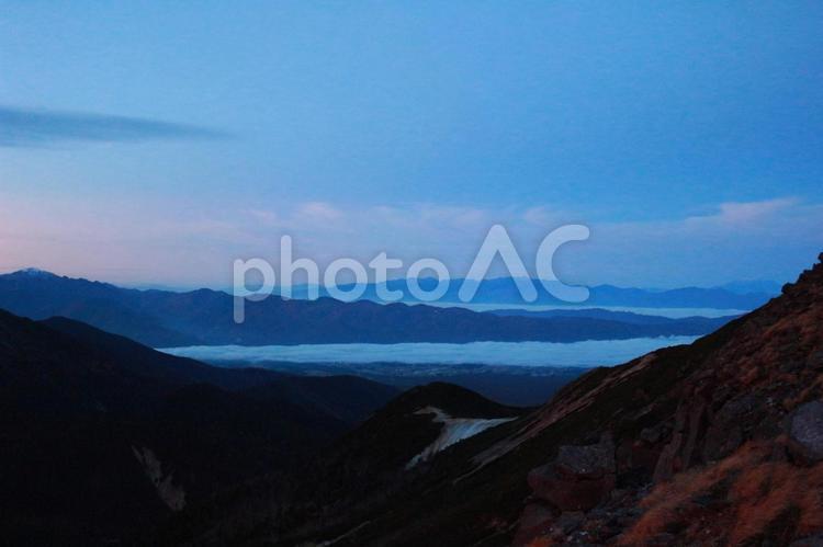 もののけ姫に出てきそうな山々と雲海 山,山登り,登山道の写真素材