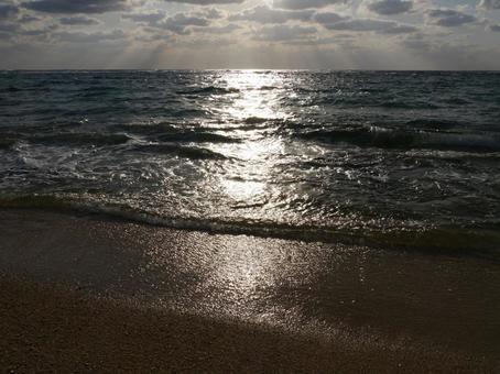 The end of the day and the glow of the sea, JPG The end of the day and the glow of the sea, JPG