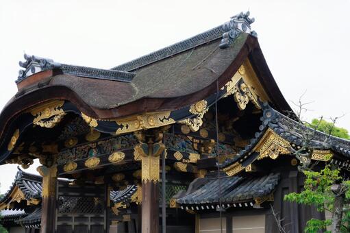 二条城の華麗な屋根装飾 屋根,破風,彫刻の写真素材