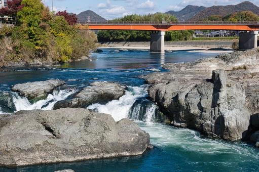 闘竜灘(兵庫県加東市 加古川) 闘竜灘(兵庫県加東市 加古川)の写真