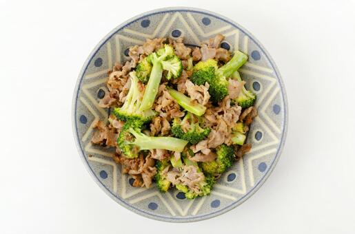 ブロッコリーと豚こまの炒め物 ブロッコリーと豚こまの炒め物,ブロッコリー,野菜の写真素材